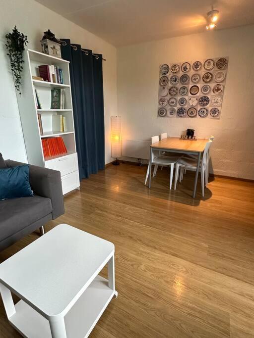 Appartement Le Papillon à Hotton Extérieur photo